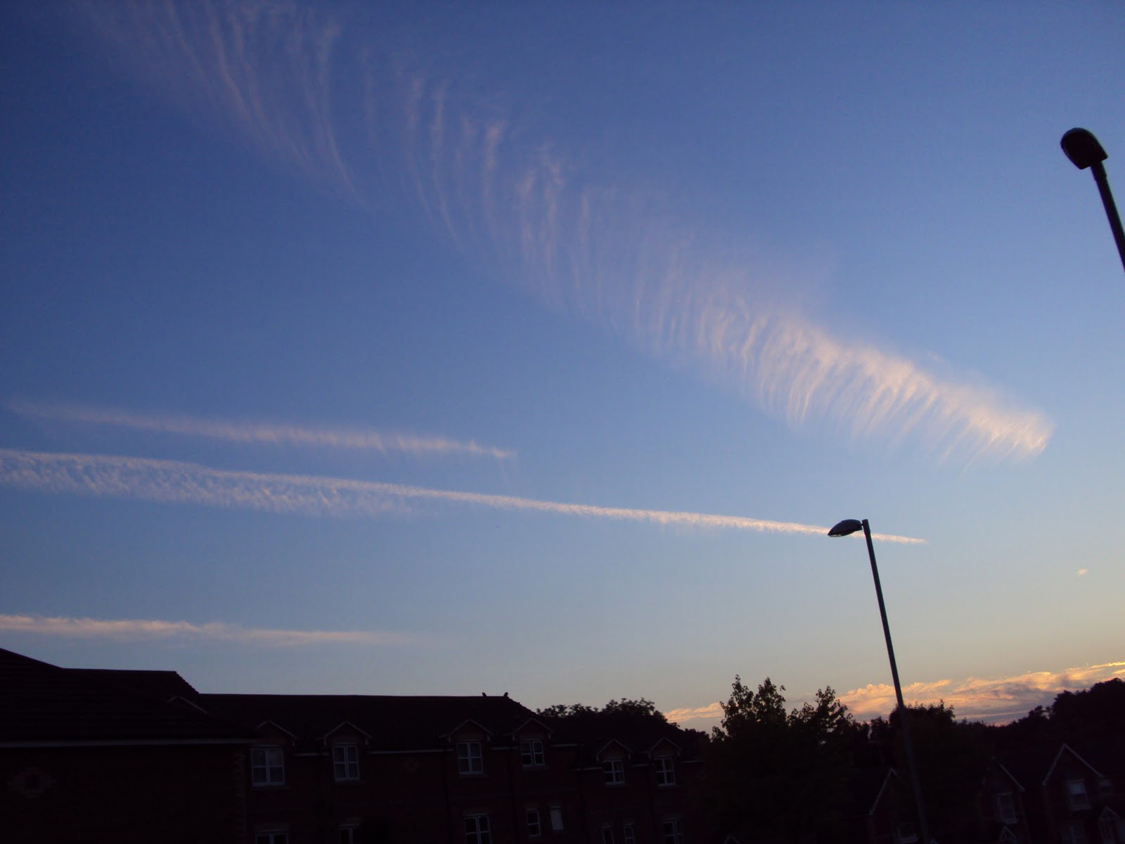 Chemtrails or just contrails? Chemtrails or just contrails? %categort